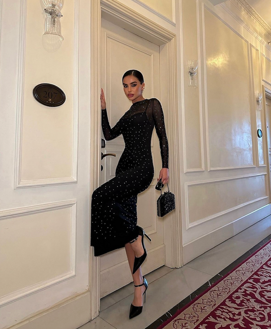 ELEGANT BLACK DRESS